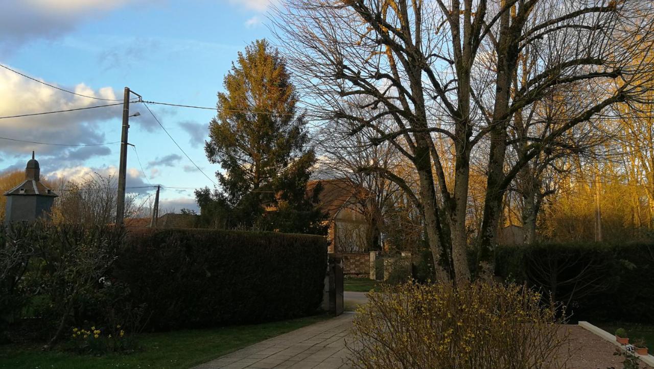 Отель Domaine Du Carouge Lirey Экстерьер фото