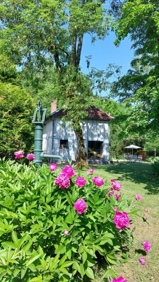 Отель Domaine Du Carouge Lirey Экстерьер фото